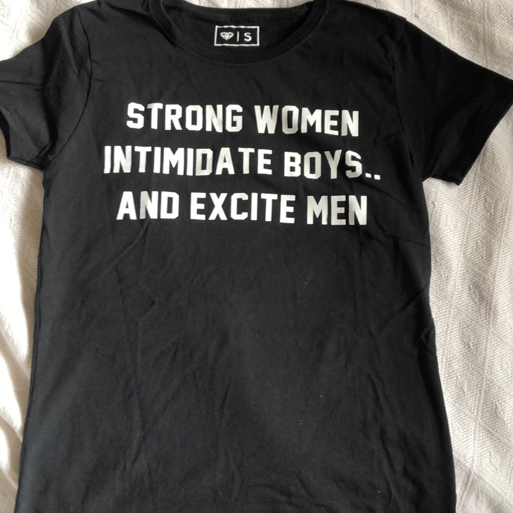 Strong women graphic tee